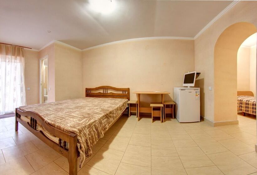 غرفة كومفورت ثلاثية, Chaika 3