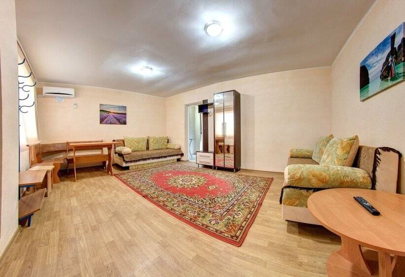 غرفة عائلية, Chaika 3