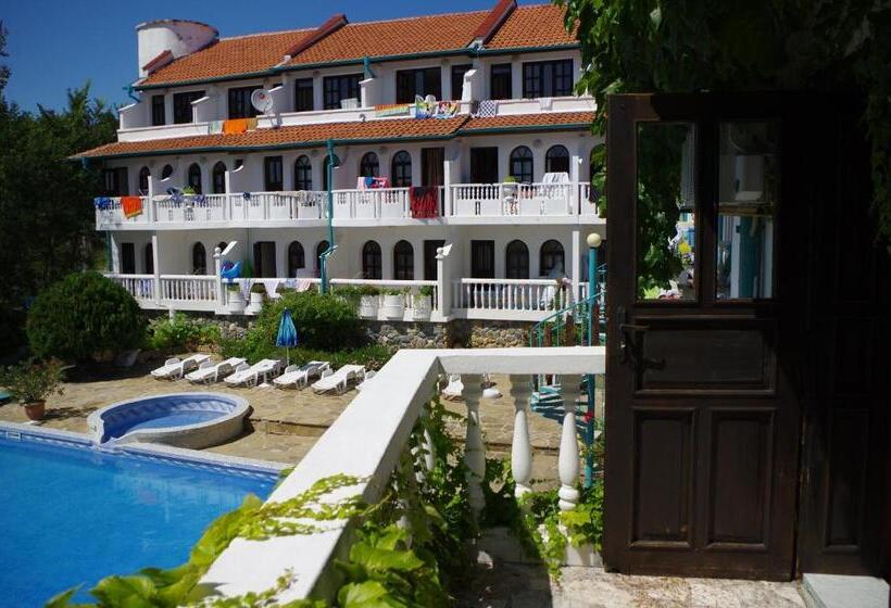 Номер Стандарт с Балконом, Gamartata