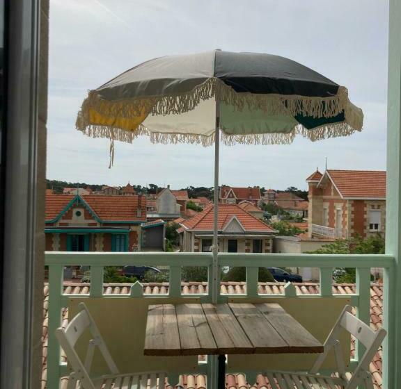 غرفة ديلوكس مزودة بشرفة, Hôtel Michelet Plage