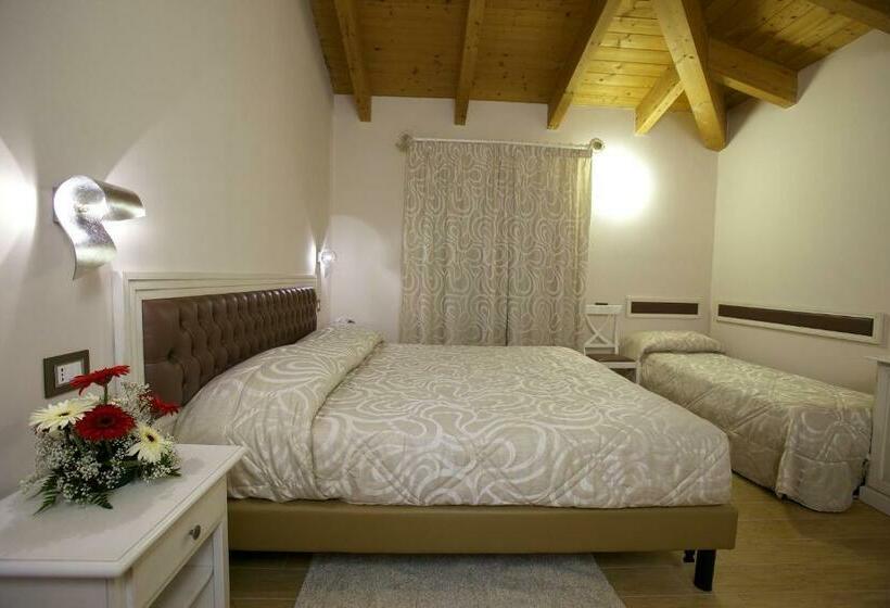 חדר סטנדרט לשלושה, Relais Villa Giulia