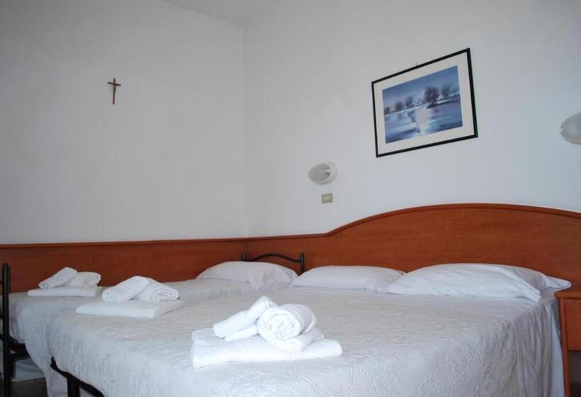 Номер Стандарт Трехместный, Villa Verde