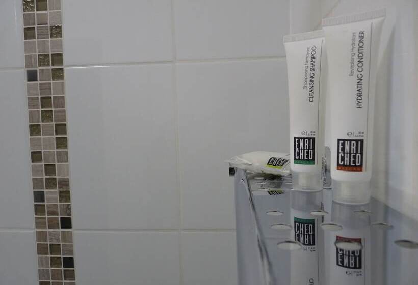 חדר דלוקס, Loddon River Motel