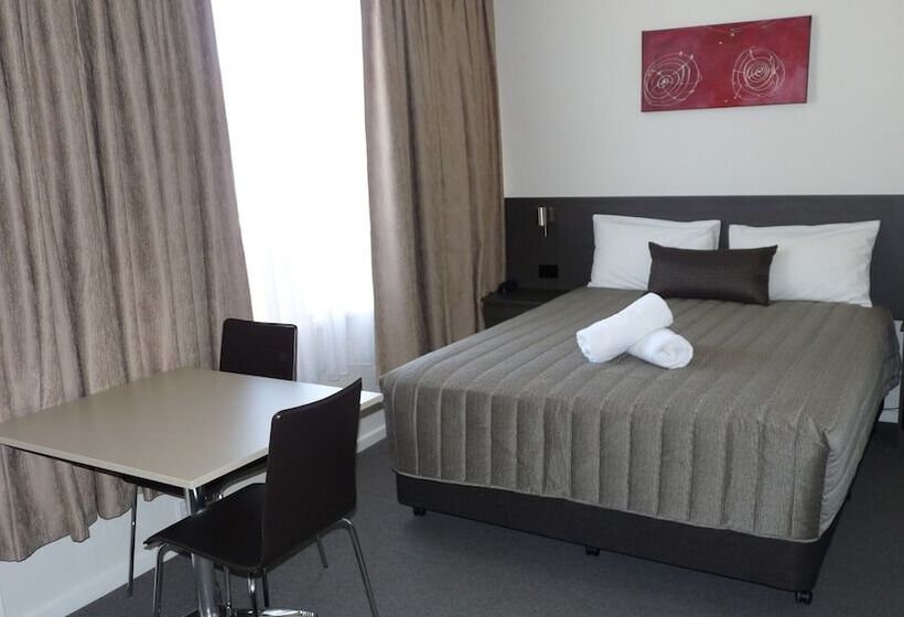 חדר משפחתי דלוקס, Loddon River Motel