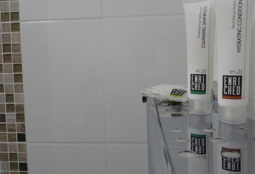 חדר משפחתי דלוקס, Loddon River Motel