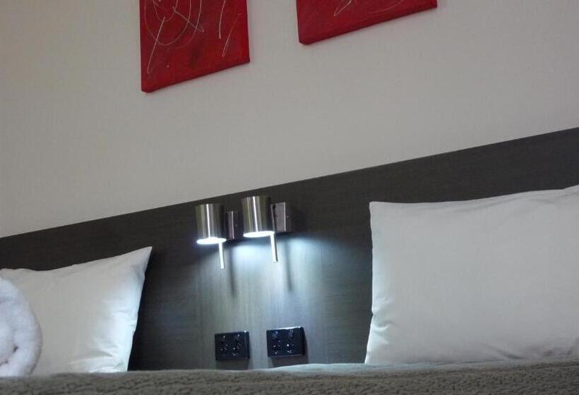 חדר משפחתי דלוקס, Loddon River Motel