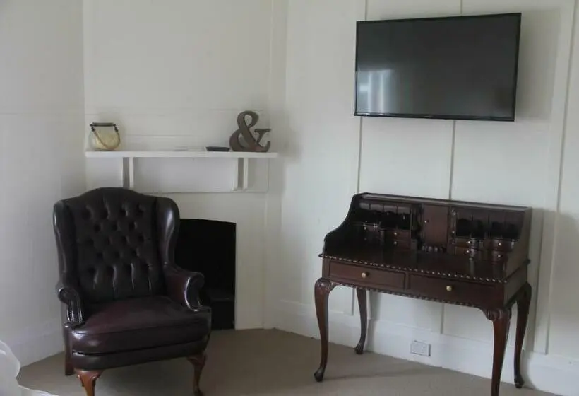 キングサイズベッドのデラックスルーム, Mentor Chambers Apartment Bed & Breakfast