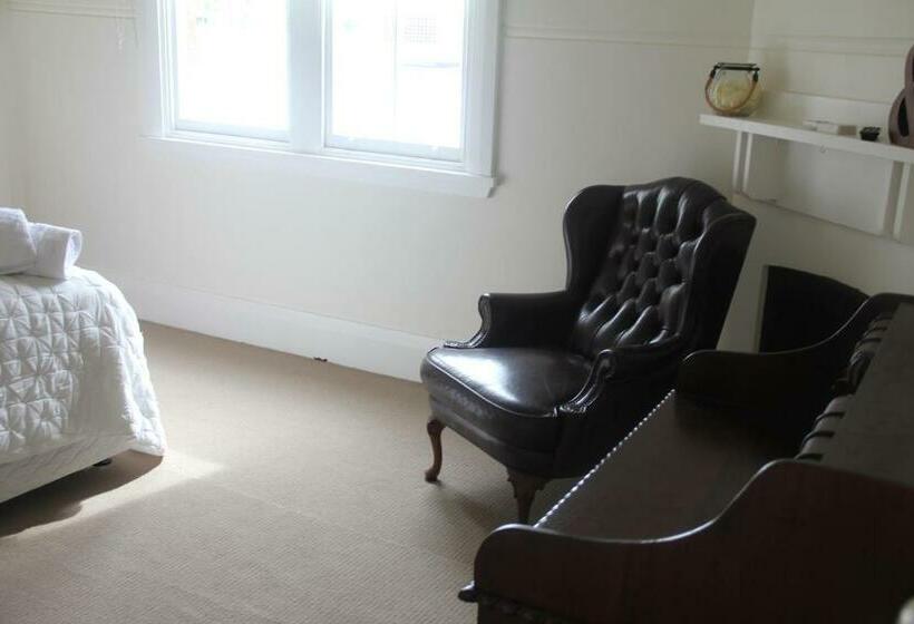 Номер Deluxe Кровать Кинг, Mentor Chambers Apartment Bed & Breakfast