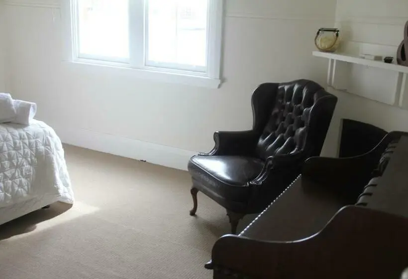 キングサイズベッドのデラックスルーム, Mentor Chambers Apartment Bed & Breakfast