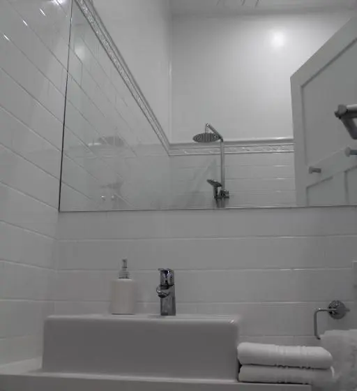 デラックスルーム, Mentor Chambers Apartment Bed & Breakfast