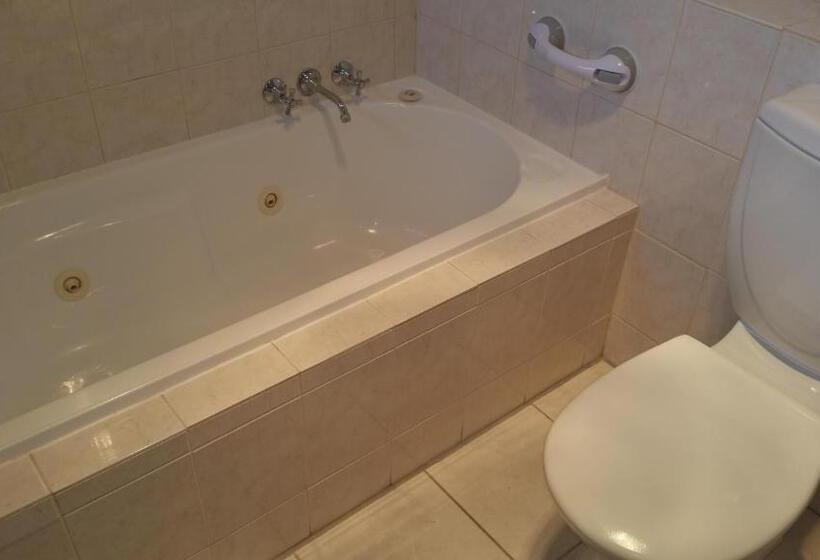 חדר סטנדרט עם מיטת קינג, Metung Waters Motel And Apartments