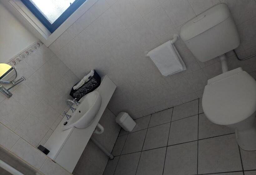 חדר סטנדרט מותאם לאדם עם מוגבלויות, Metung Waters Motel And Apartments