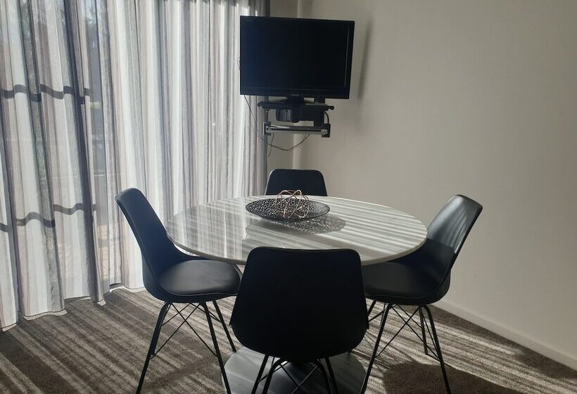 חדר סטנדרט עם מיטת קינג, Metung Waters Motel And Apartments