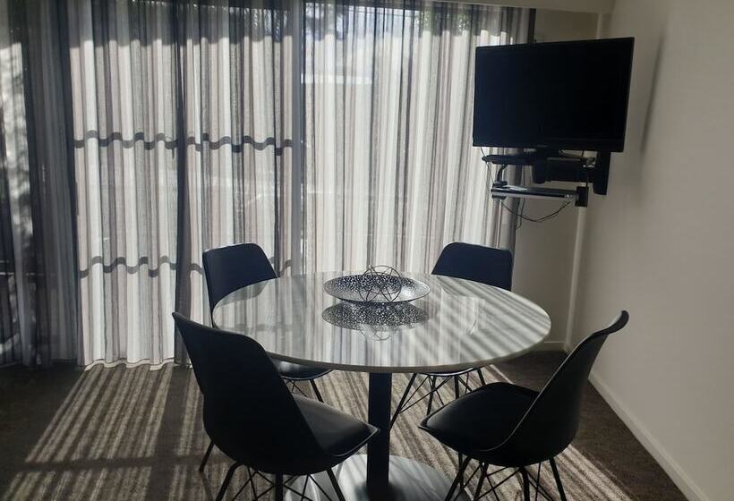 חדר סטנדרט עם מיטת קינג, Metung Waters Motel And Apartments