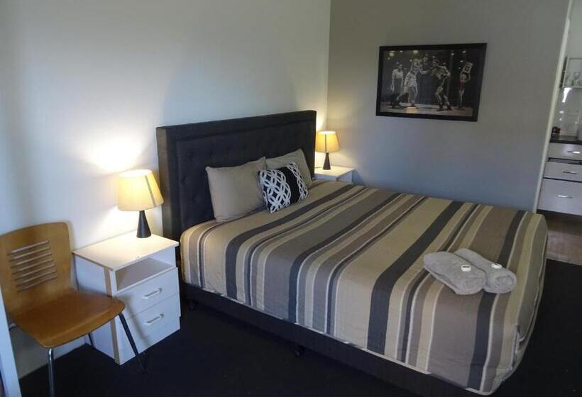 스위트 킹사이즈 침대, Memphis Motor Inn