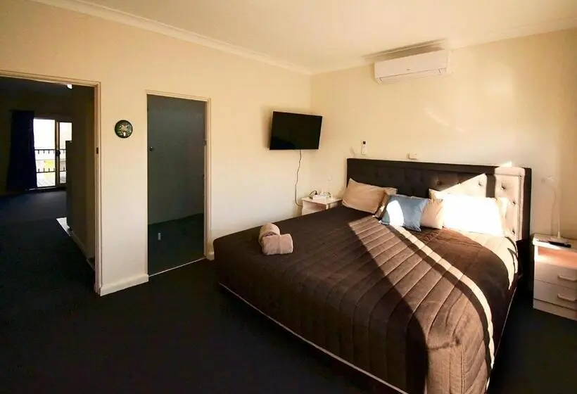 آپارتمان 2 خوابه, Memphis Motor Inn