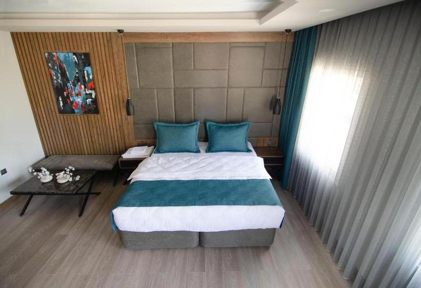 סוויטה משפחתית, Nova Suite