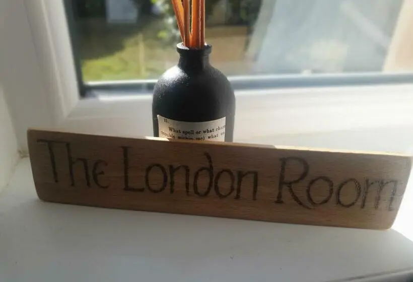 ガーデンビューデラックスルーム, The Bell Lodge