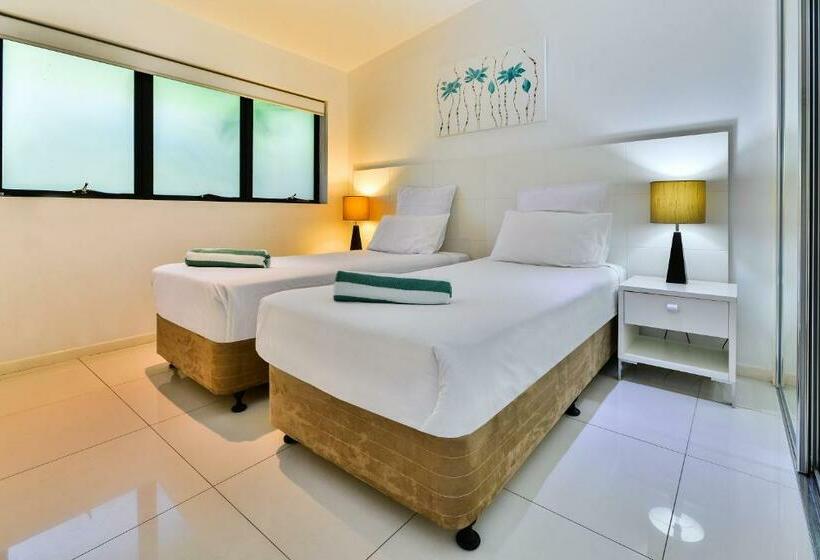 Апартаменты 3 Спальни Вид на Море, Pinnacle Apartments