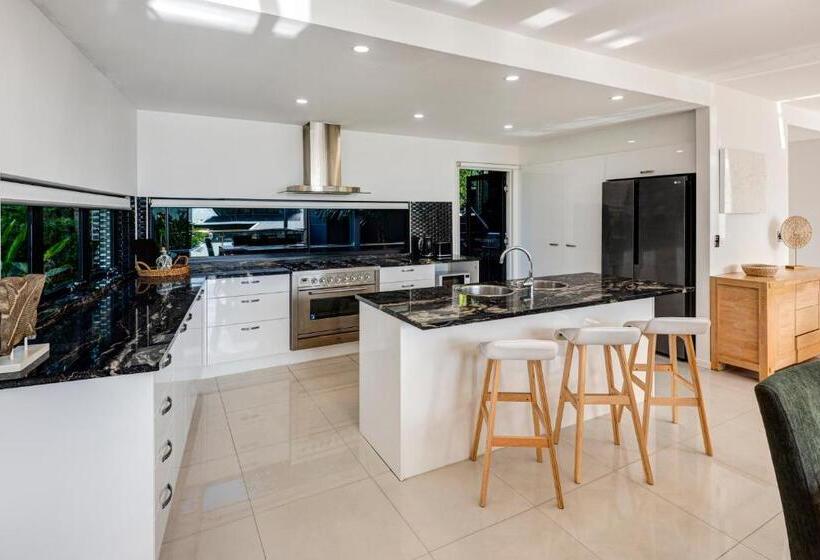 آپارتمان 3 خوابه, Pinnacle Apartments