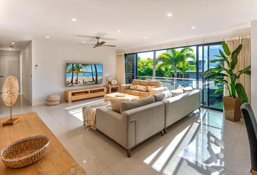 آپارتمان 3 خوابه, Pinnacle Apartments