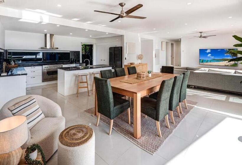 آپارتمان 3 خوابه, Pinnacle Apartments