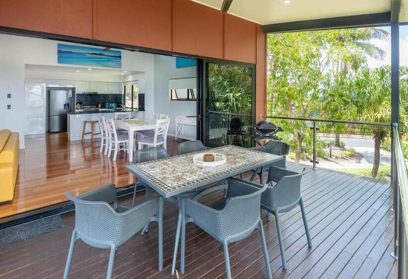 آپارتمان 2 خوابه با چشم‌انداز دریا, Pinnacle Apartments