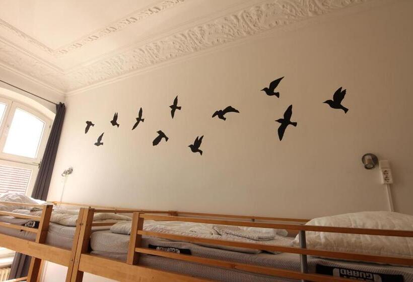 ルームシェアのワンベッド, Blue Doors Hostel Altstadt