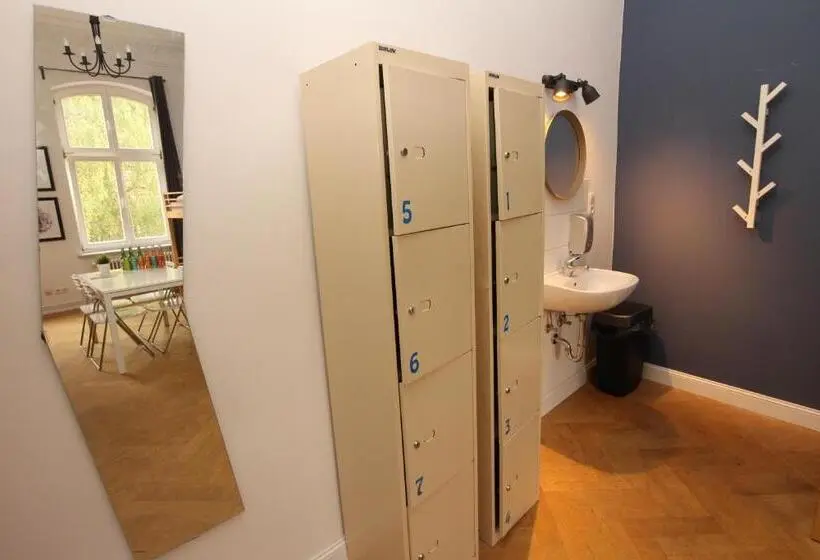 ルームシェアのワンベッド, Blue Doors Hostel Altstadt
