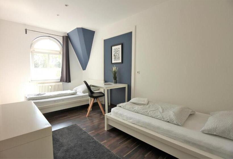 バス共有のスタンダードルーム, Blue Doors Hostel Altstadt