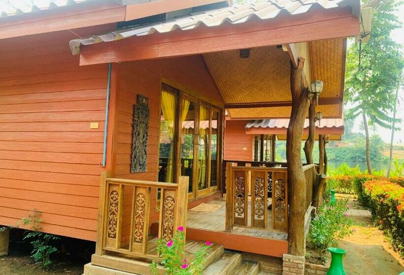 بنجلو قياسى, Buasawan Resort & Restaurant