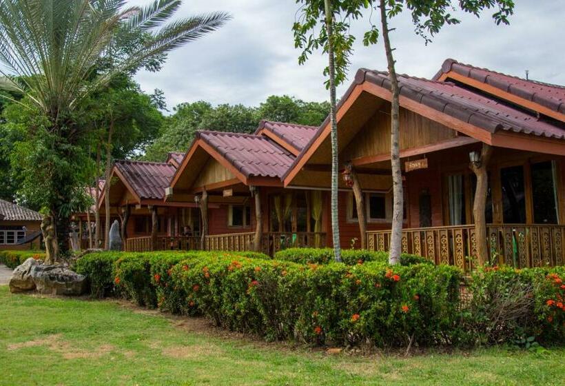 بنجلو قياسى, Buasawan Resort & Restaurant