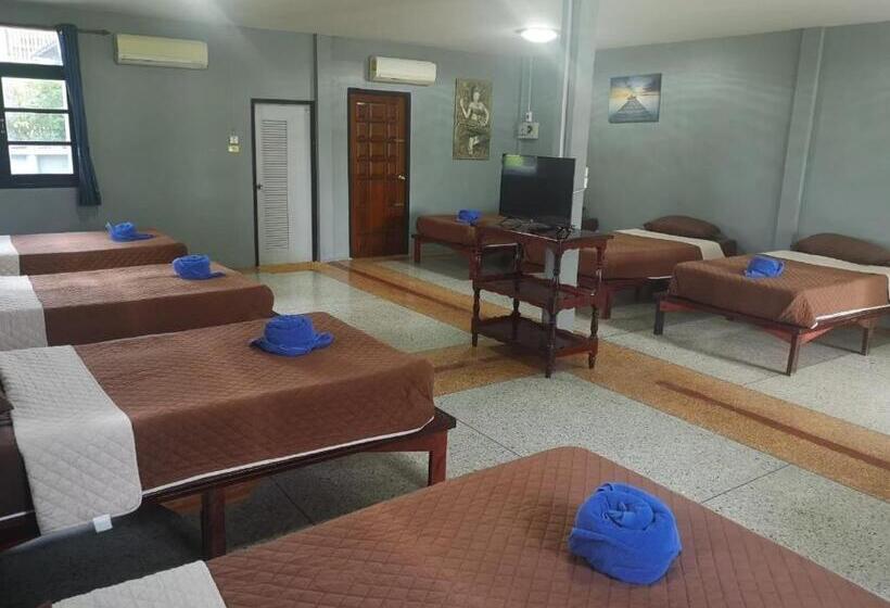 غرفة عائلية حمام مشترك, Buasawan Resort & Restaurant