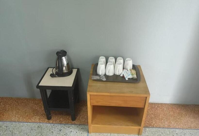 غرفة عائلية حمام مشترك, Buasawan Resort & Restaurant