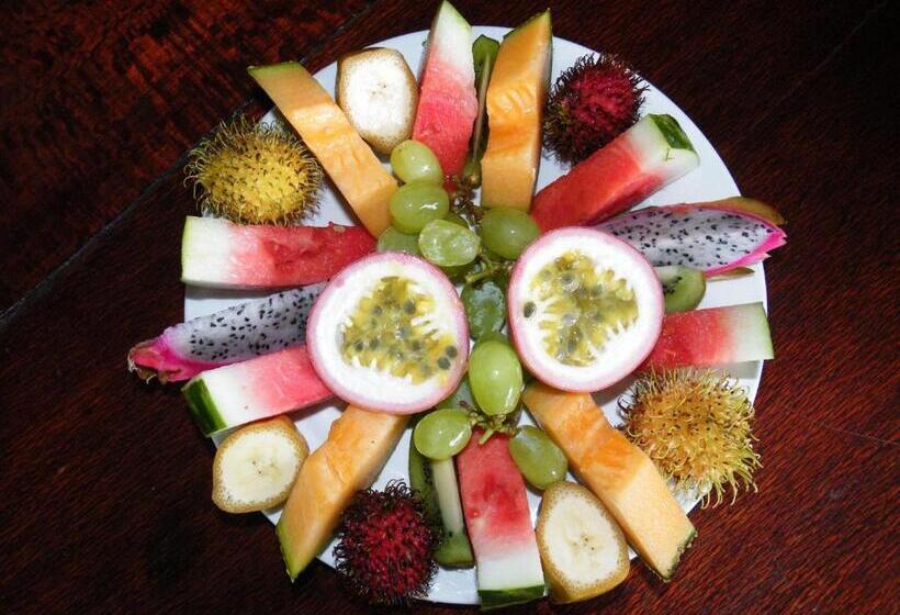 Номер Стандарт с Балконом, Epiphyte B & B