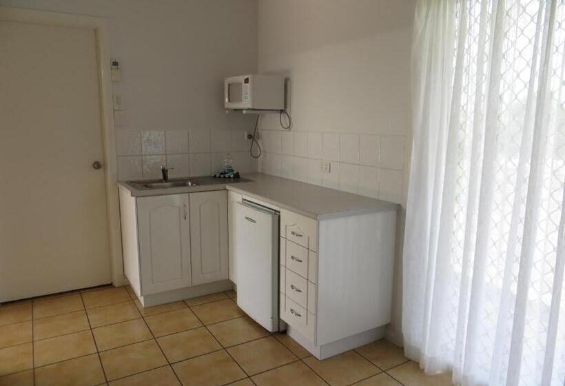 Люкс 2 Спальни, Heritage Lodge Motel