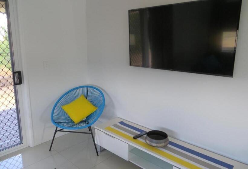 Апартаменты 2 Спальни, Heritage Lodge Motel