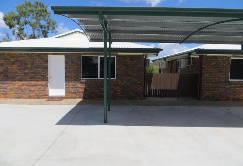 Апартаменты 2 Спальни, Heritage Lodge Motel