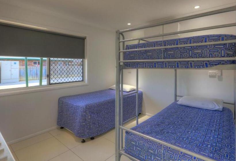 Апартаменты 2 Спальни, Heritage Lodge Motel