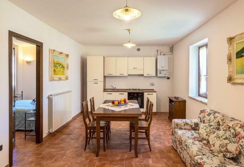 דירת שני חדרים, Castello Di Pupaggi