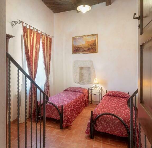 דירת שני חדרים, Castello Di Pupaggi