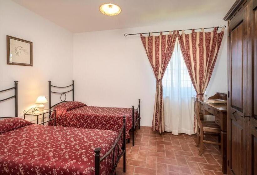 Апартаменты 3 Спальни, Castello Di Pupaggi