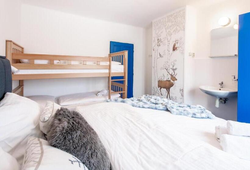 غرفة قياسية رباعية حمام مشترك, Prazska Bouda