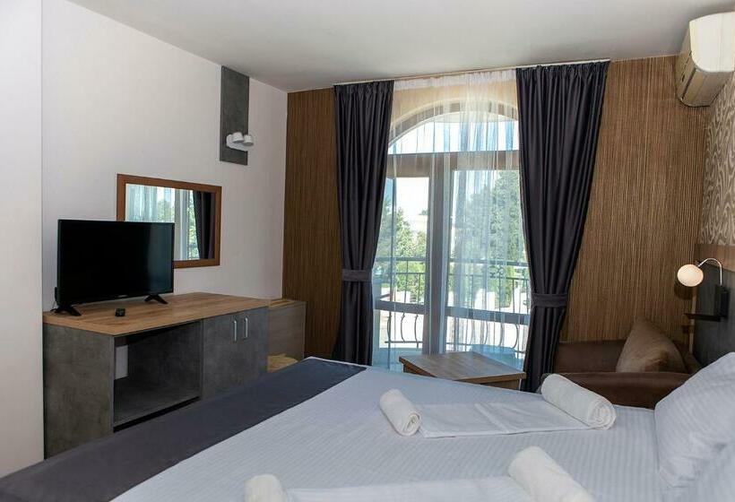 스탠다드 룸, Toro Negro