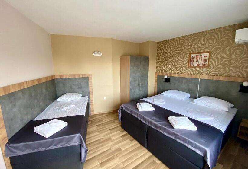 스탠다드 트리플 룸, Toro Negro