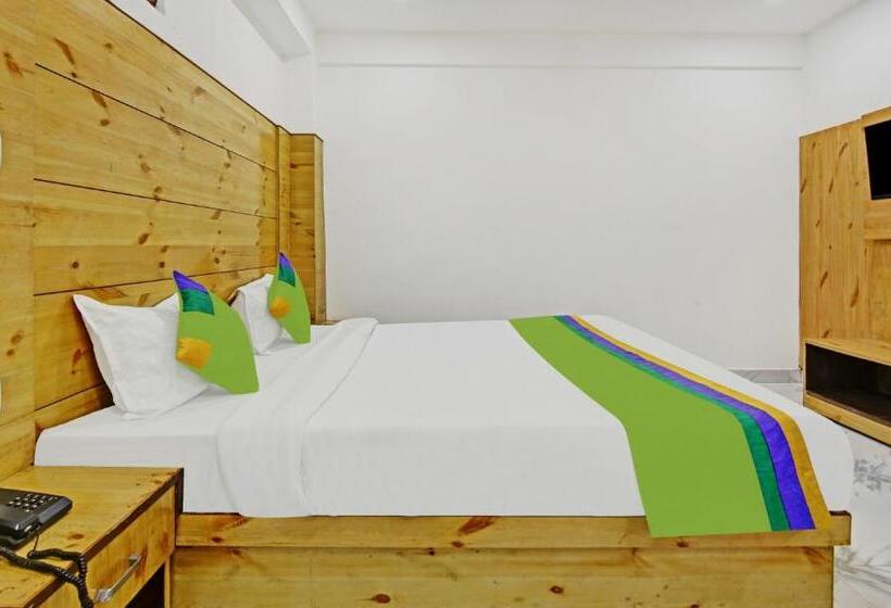 غرفة قياسية ذات إطلالة, Treebo Trend Winterland