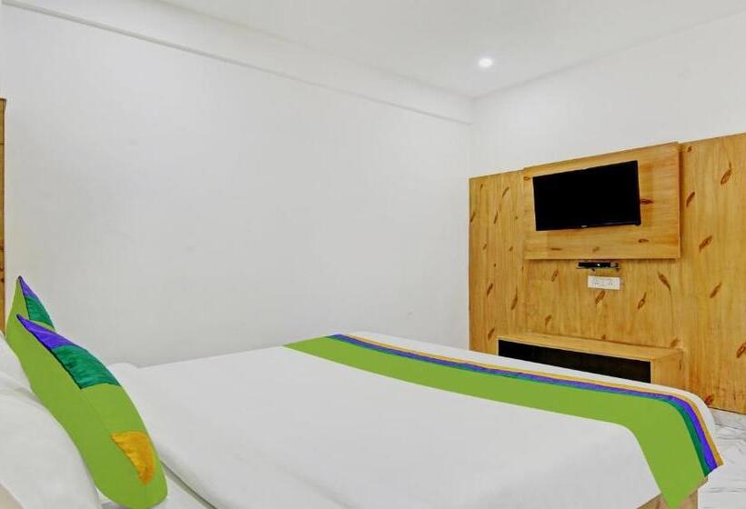 غرفة قياسية ذات إطلالة, Treebo Trend Winterland