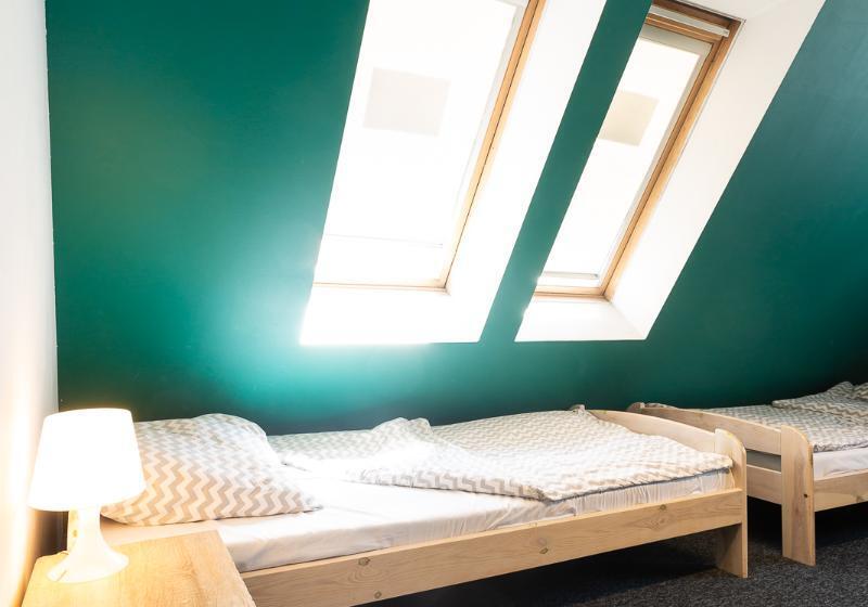 Camera Standard, Unver