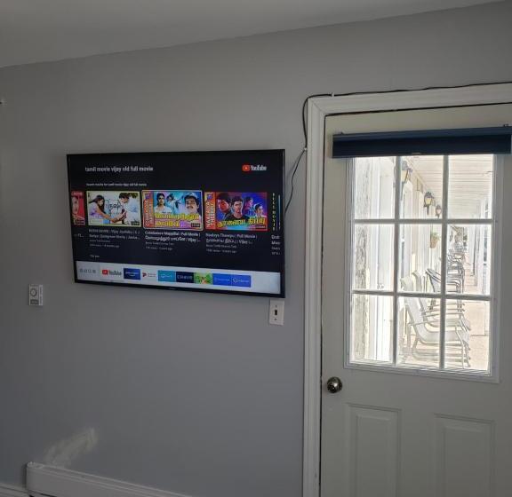 إستوديو قياسى, Lakeview Motel & Cottage