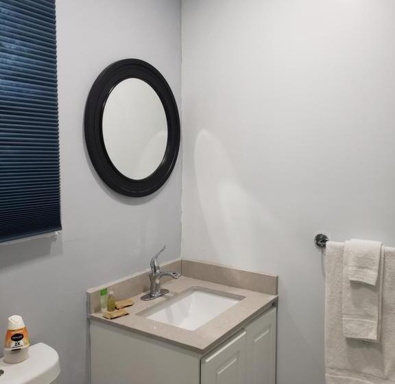 إستوديو قياسى, Lakeview Motel & Cottage